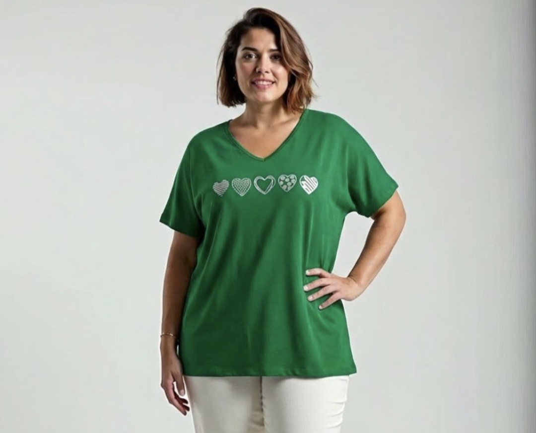 Palaidinė su širdutėmis